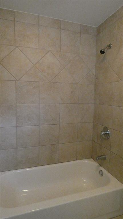 Building Photo - 4243 Crestwood Bend Cir