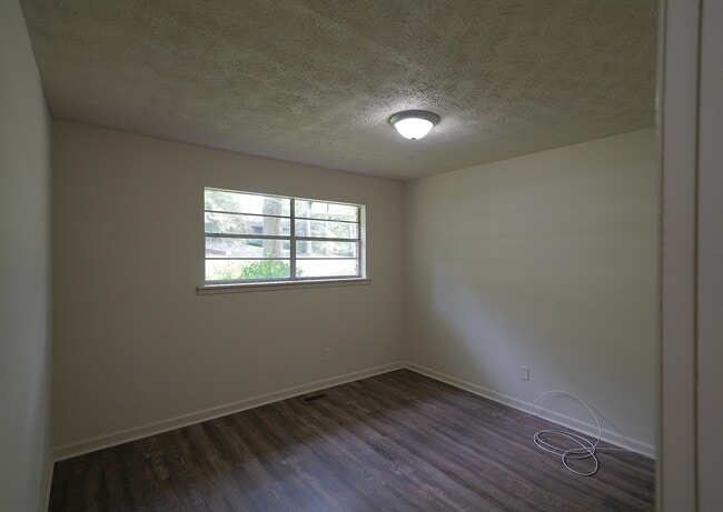 Building Photo - 3887 Rosita Ave
