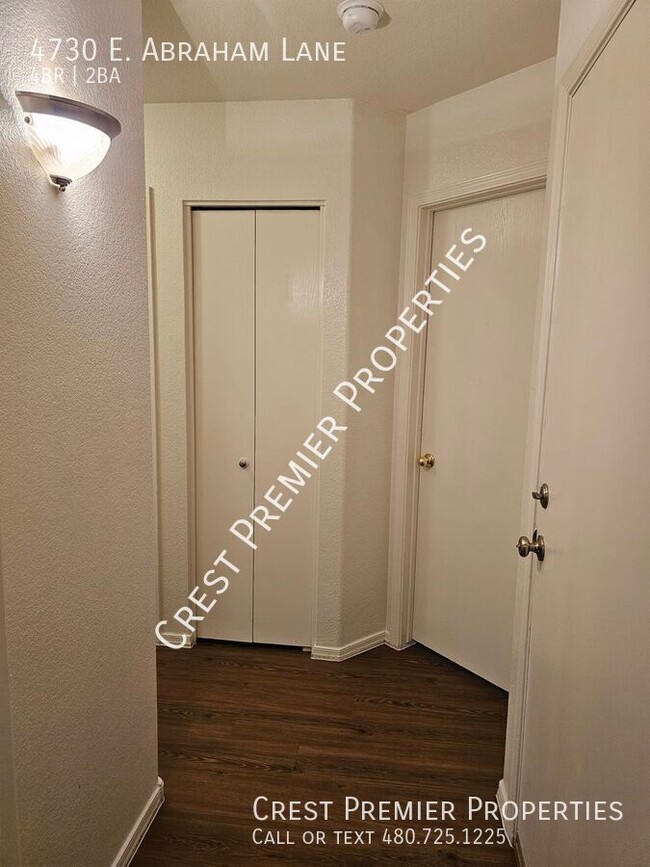 Building Photo - 4730 E Abraham Ln