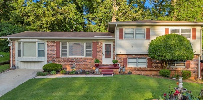 Primary Photo - 2219 Euclid Rd NW
