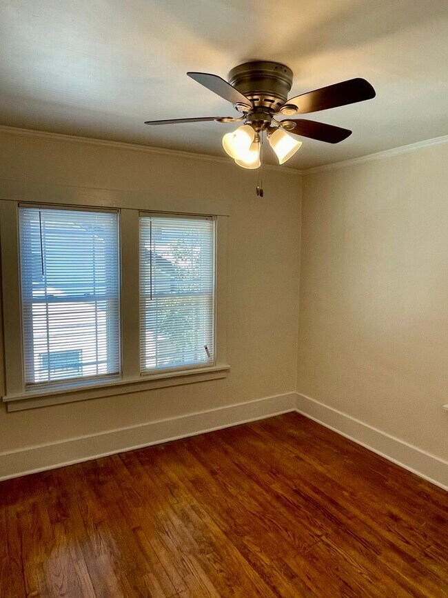 Building Photo - Beautiful & Spacious 3 Bedroom Rental Home...