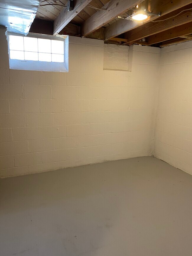 Building Photo - 11448 Columbia