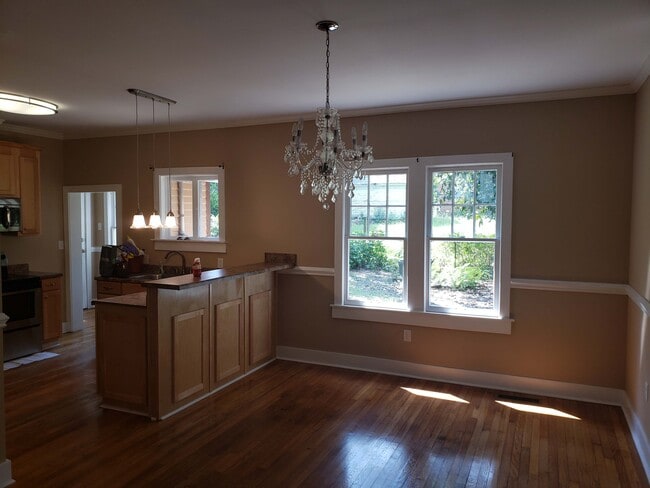 Building Photo - 129 Park Pl