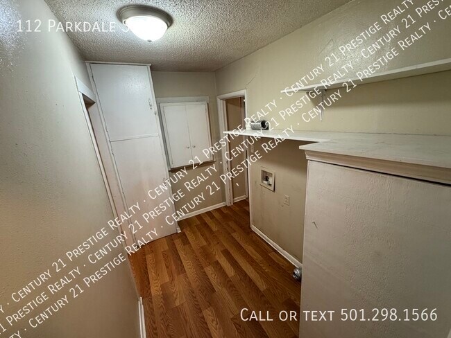 Building Photo - 112 Parkdale St