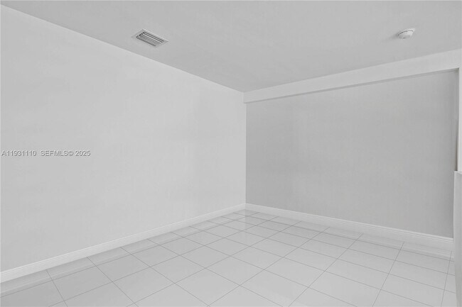 Building Photo - 6362 Collins Ave