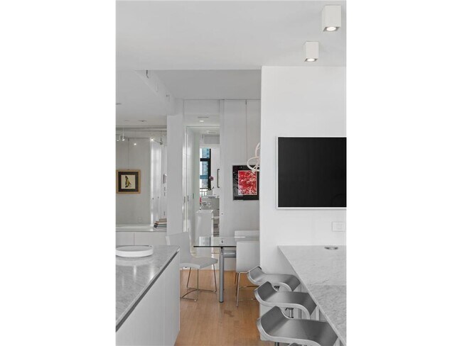 Building Photo - 201 S 11th St