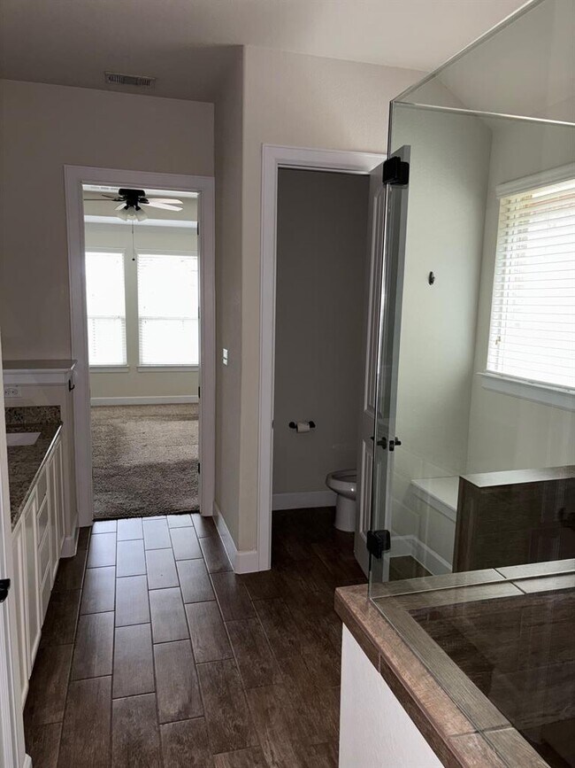 Building Photo - 509 Fair Oaks Dr