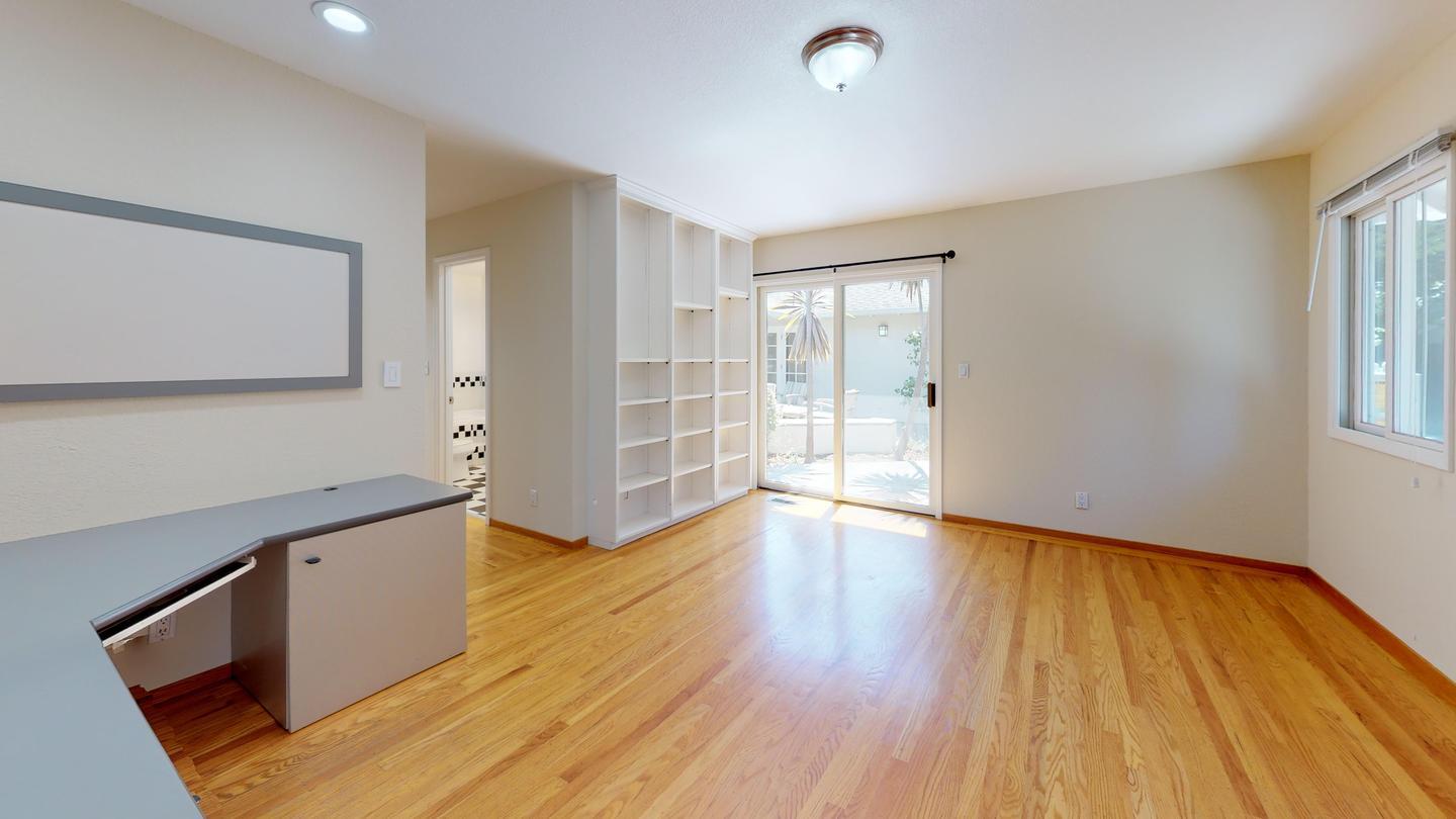 Building Photo - 663 Newell Rd