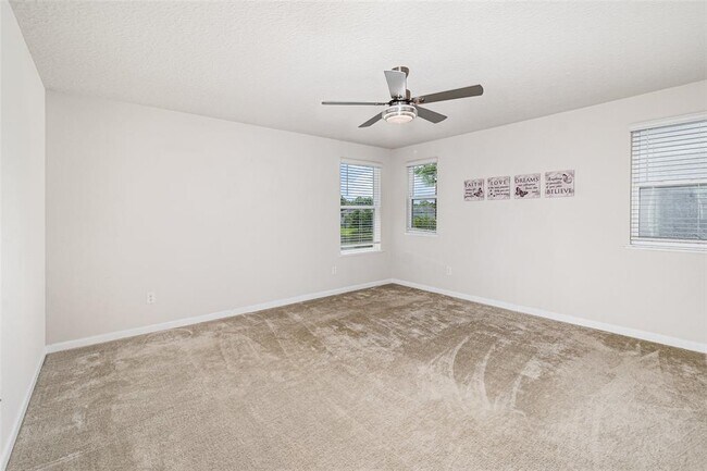Building Photo - 3619 Voyager Ln