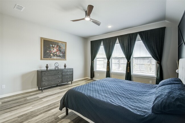 Building Photo - 2815 Torrey Pines Dr