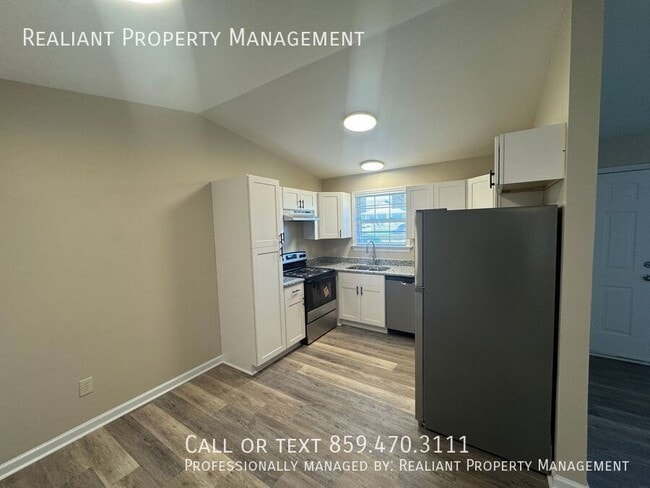 Building Photo - 304 Parker Pl