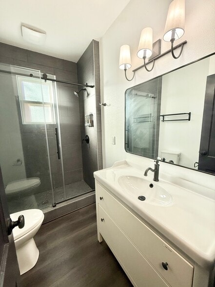 Building Photo - 524 S Fannin Ave