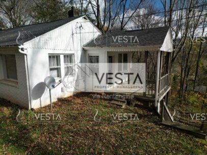 Building Photo - 118 Pine Hill Dr