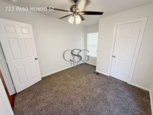 Building Photo - 723 Paso Hondo St