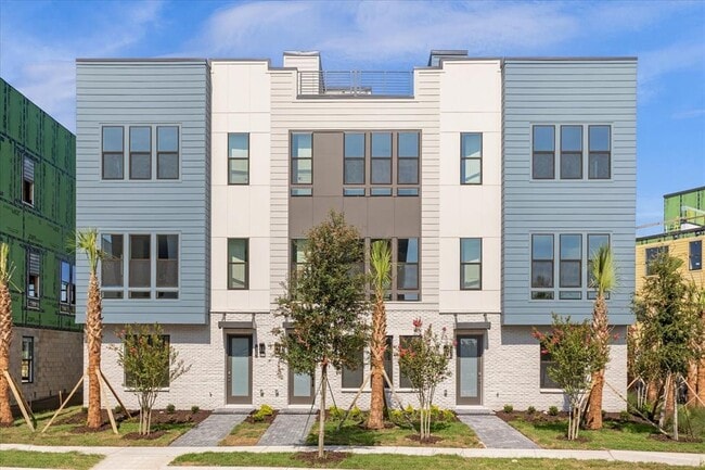 Building Photo - 2362 Brix St