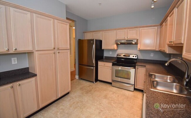 Building Photo - 1616 Saratoga Ct