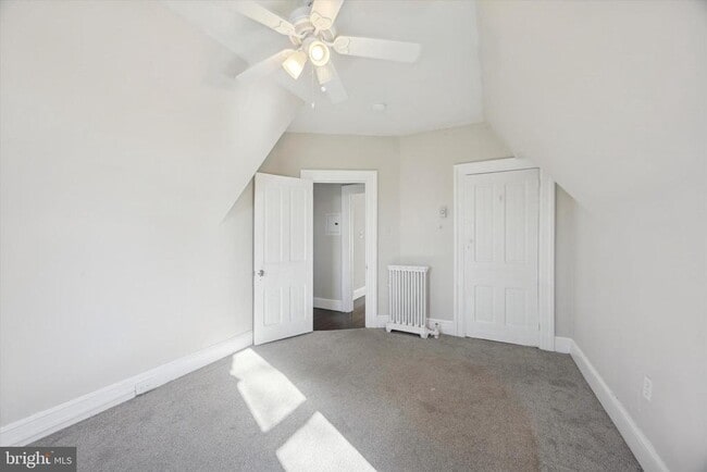 Building Photo - 222 Henderson Ave