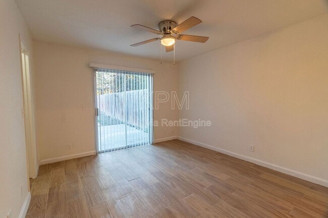 Building Photo - 7409 Village Green Dr