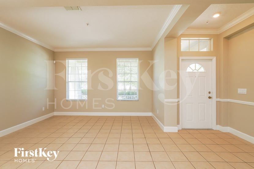 Building Photo - 9885 Moss Rose Way