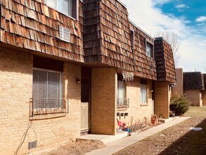 Building Photo - 810 37th Ave Ct