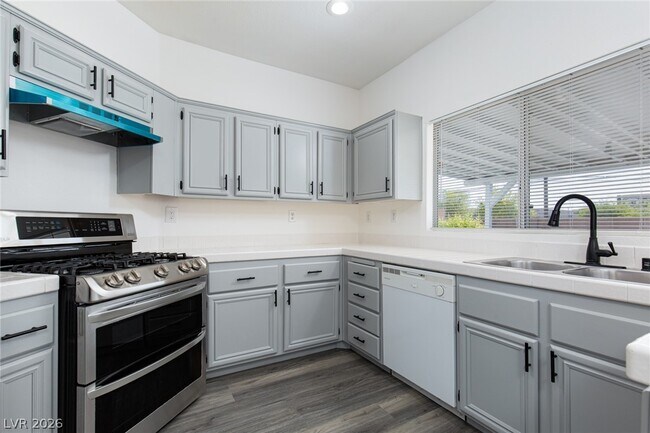 Building Photo - 3790 Crest Horn Dr