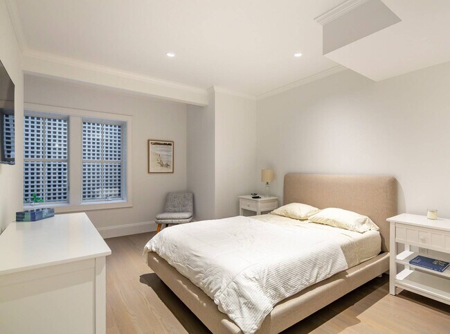 Building Photo - 23 Gansett Ln