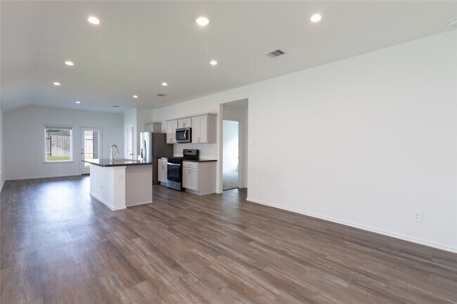 Building Photo - 24330 Saddlestone Green Dr