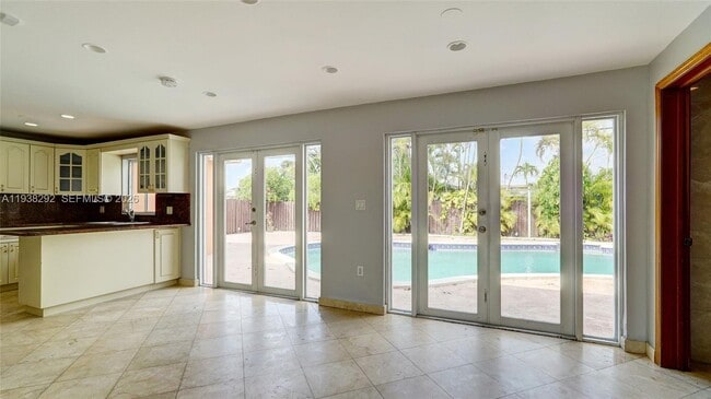 Building Photo - 1299 W 77th St