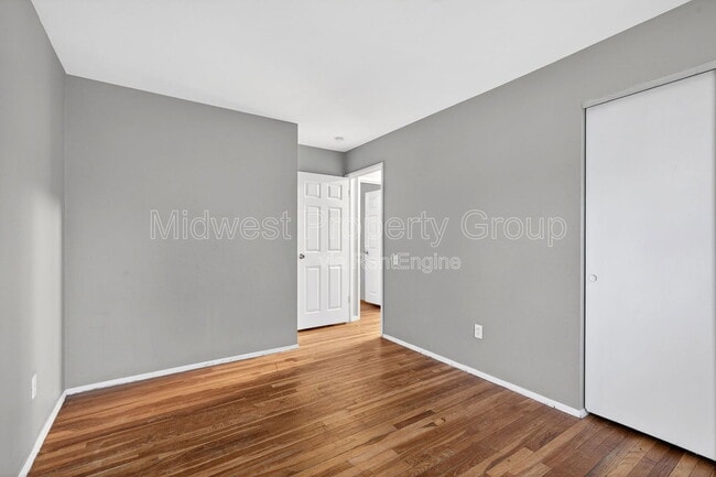 Building Photo - 1165 Lees Ln