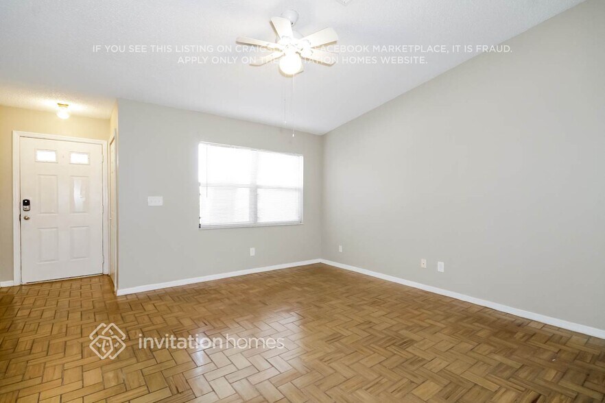 Building Photo - 12783 Pineway Dr