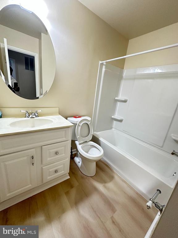 Building Photo - 7122 Cipriano Springs Dr