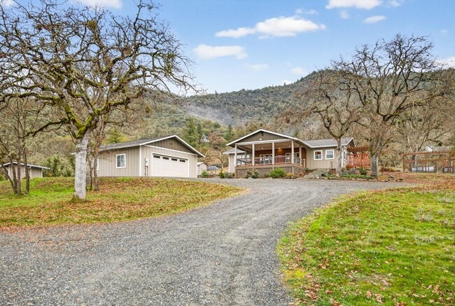 Building Photo - 860 Humbug Creek Rd