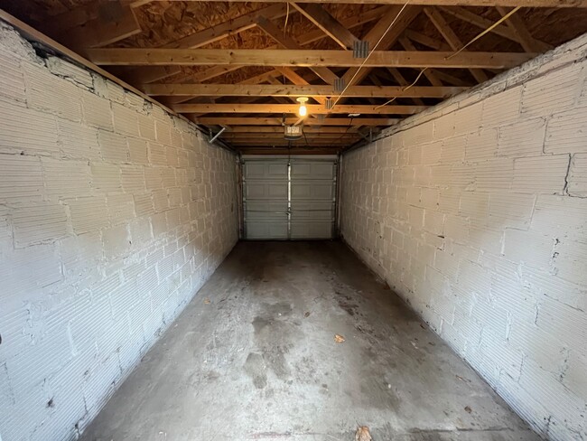 Building Photo - 6368 Morrowfield Ave