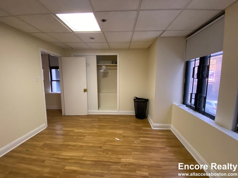 Building Photo - 62 Boylston St