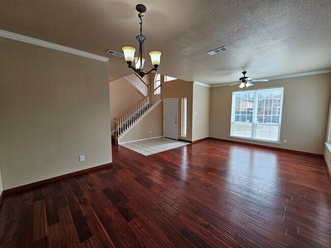 Building Photo - Spacious & Inviting 6-Bedroom Cedar Hill Home – Perfect for Your Next Move
