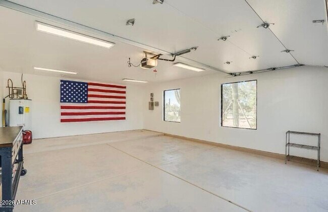 Building Photo - 6121 E Milton Dr