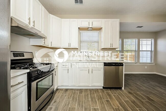 Building Photo - 3 Bedroom Pet-Friendly Home in ELLENWOOD, GA with Main Street Renewal