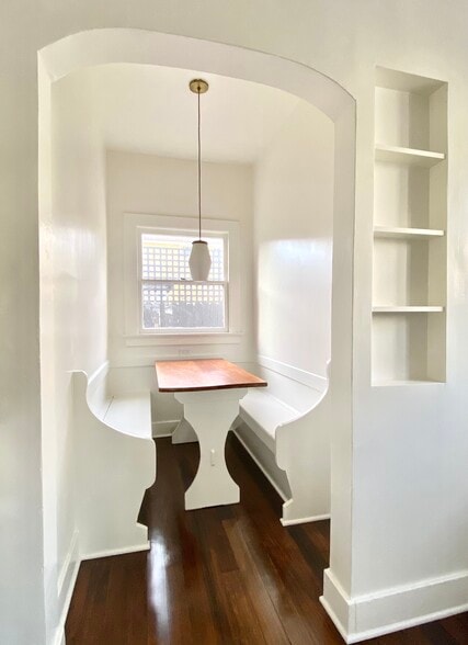 Original Breakfast Nook - 3365 Tyburn St