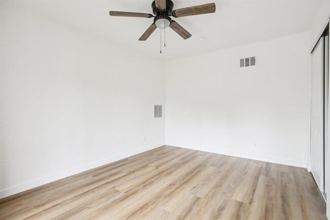 Building Photo - 2104 Malvern Hill Dr
