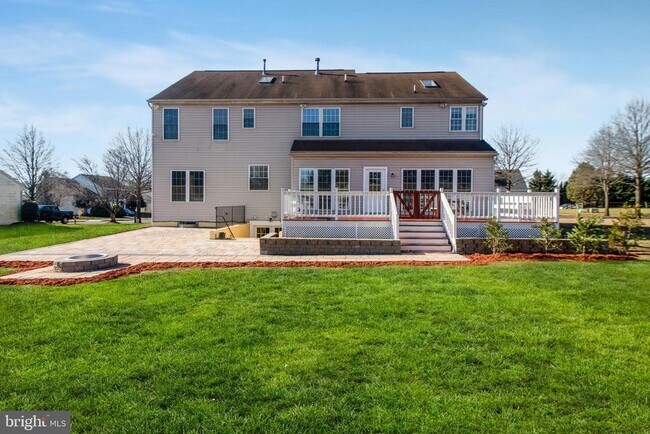 Building Photo - 15309 Lions Den Rd