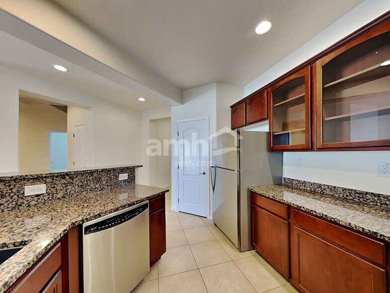 Building Photo - 6808 W Ridgeline Rd