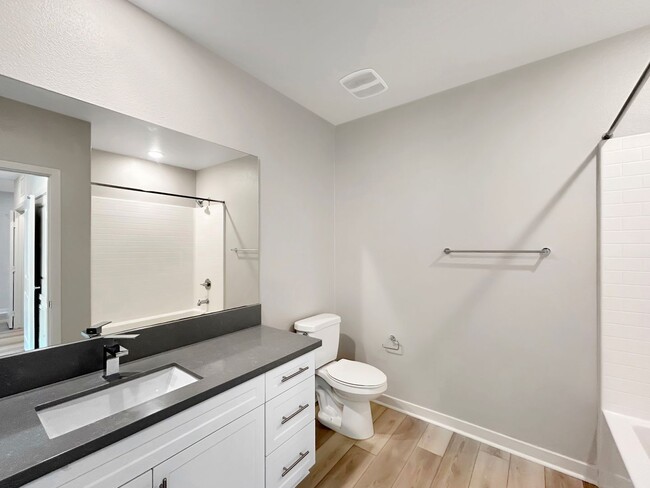 Building Photo - Stunning 3B/3BA 4-story Upgraded Home w/ P...