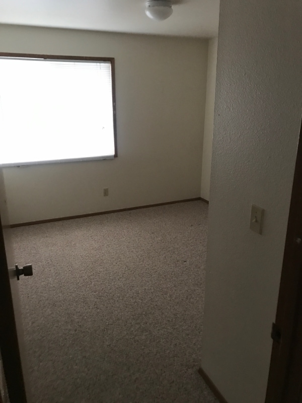 Building Photo - 506 4th Ave SE