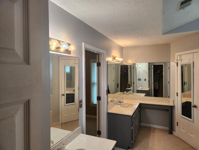 Building Photo - 959 Lycomedes Cove
