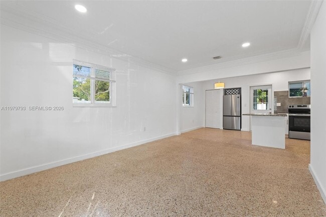 Building Photo - 201 NE 169th St