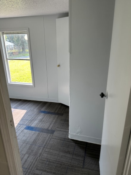 Building Photo - 1929 Arthur Lawrence Dr