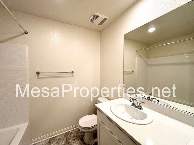 Building Photo - 13422 Menchaca Ct