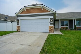 Building Photo - 2636 N Revette St