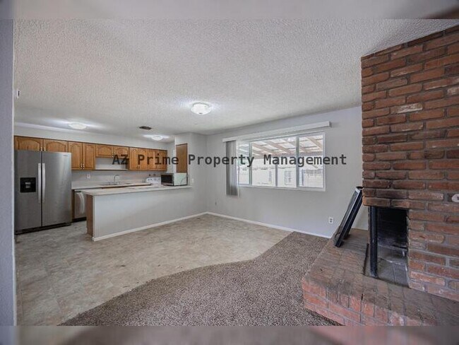 Building Photo - 427 E Malibu Dr