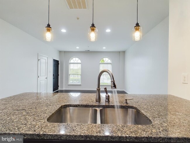 Building Photo - 6479 Jack Linton Dr S